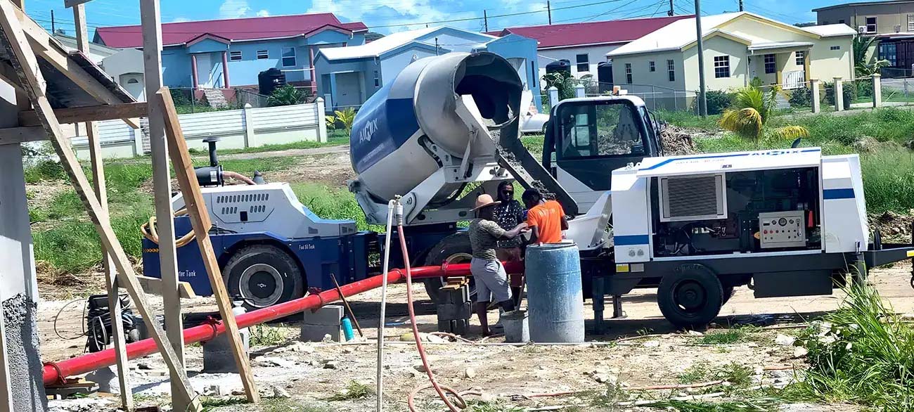 combined concrete pump and self loading mixer 