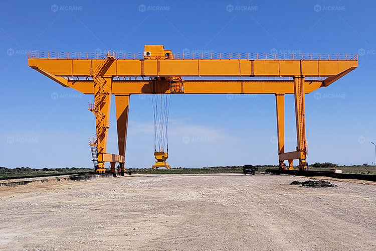 RMG rail mounted gantry crane