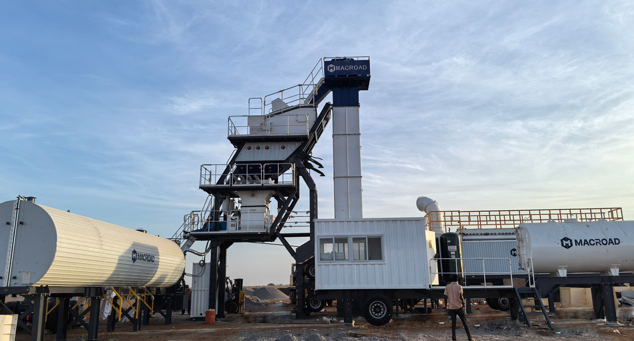 Mobile asphalt batching plant ALYQ100 100tph for road construction in Sudan